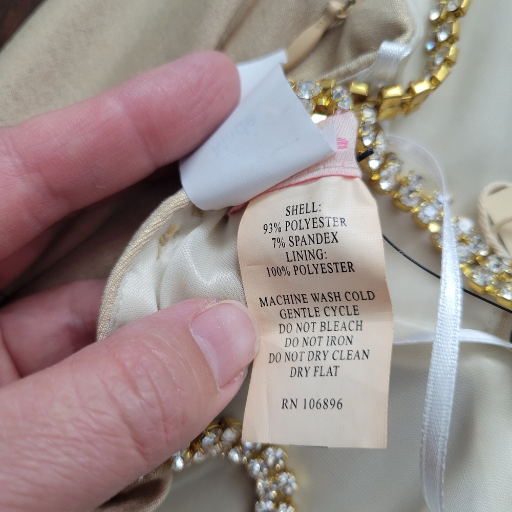 Issue Gold Metallic Long dress with Rhinestones - Picture 6 of 8